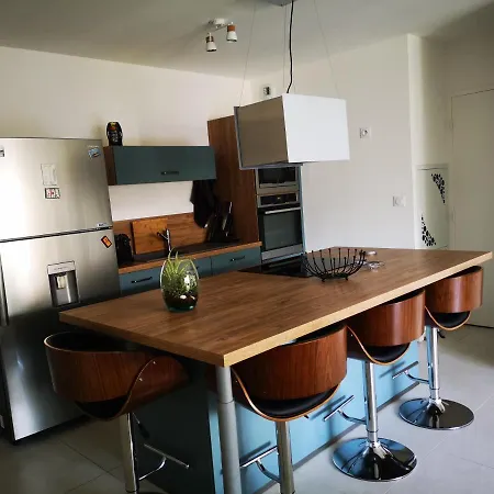 T2 Neuf Ajaccio Climatisé Wi-fi Appartement *